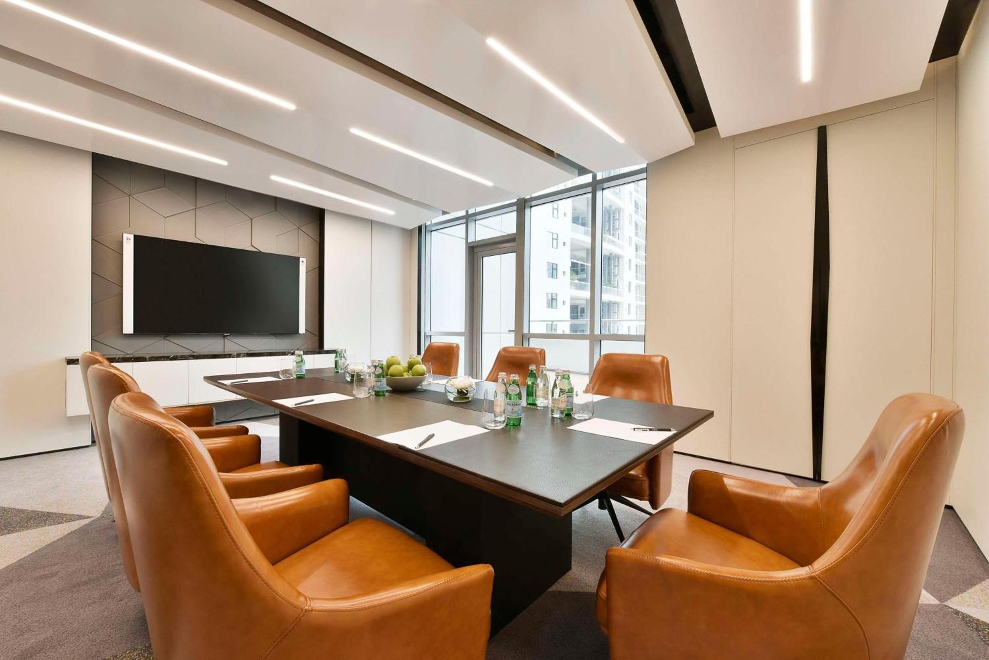 Hotel Hilton Bahrain Manama Zewnętrze zdjęcie Meeting room at the Westin Palace, Madrid